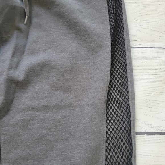 Game of Thrones Size	M House Emblem Joggers Mesh Side Vents HBO Fantasy Sweats - Picture 4 of 10